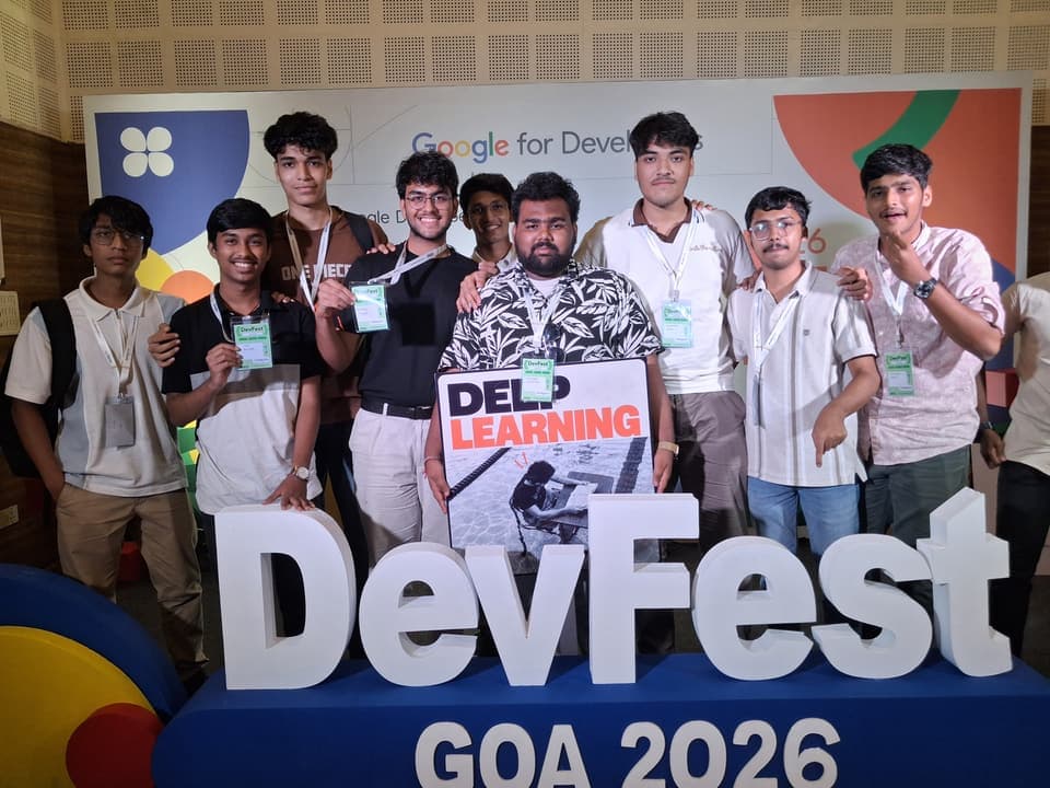 A group photograph of Shubham Chawhan and friends at GDG DevFest Goa.
